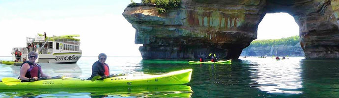 Pictured Rocks kayaking